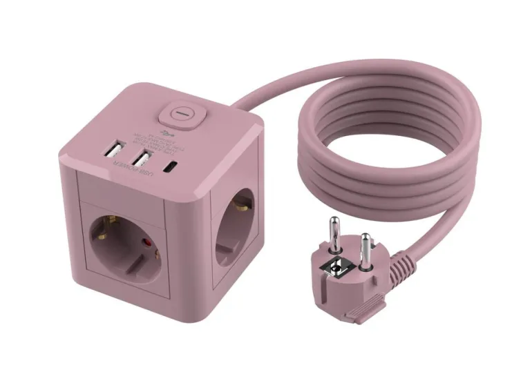 3-osainen jatkojohto 2xUSB-A 1xUSB-C Cube
